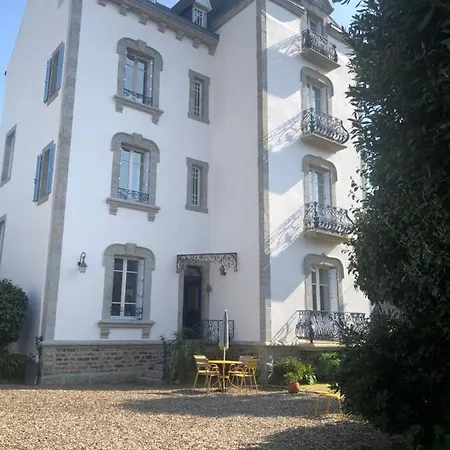 Maison Castel Braz Couette-café